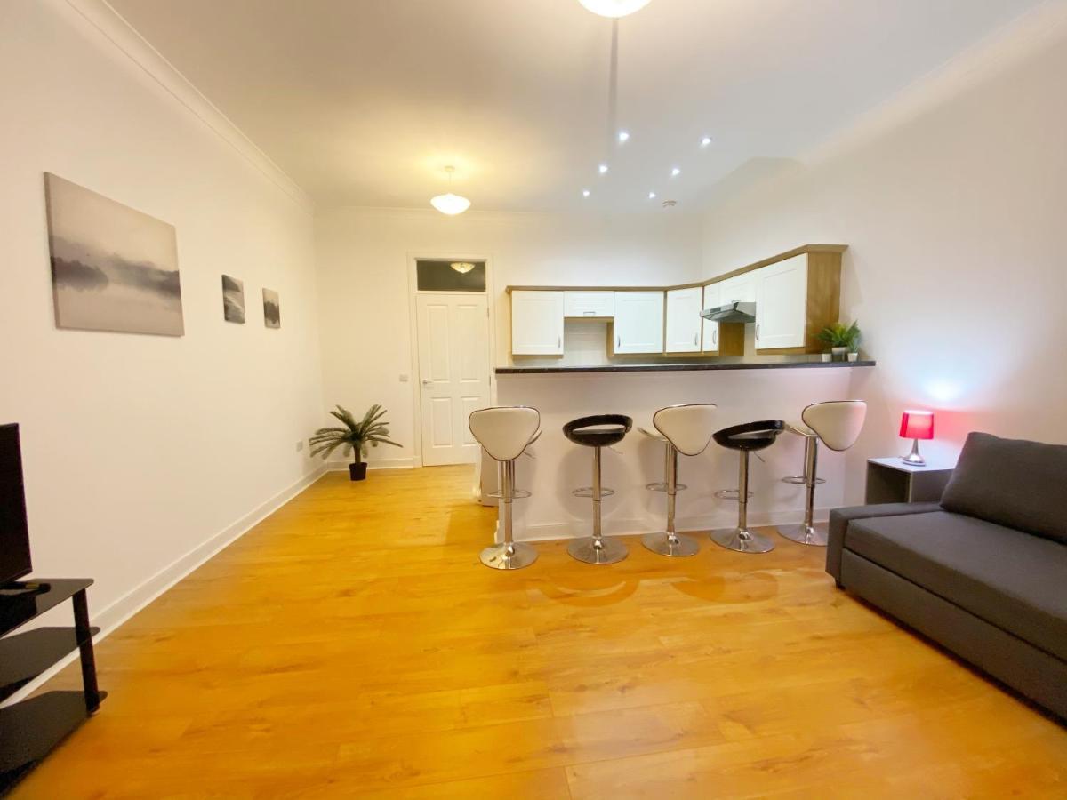 Cozy Nights - Ibrox Street Apartment Glasgow Exterior foto